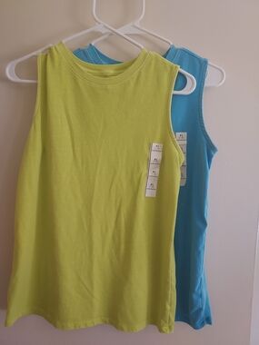 2 Cat & Jack Kids Tank Tops in Lime and Turquoise